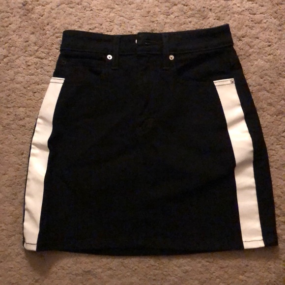 Calvin Klein Skirt - Picture 1 of 1